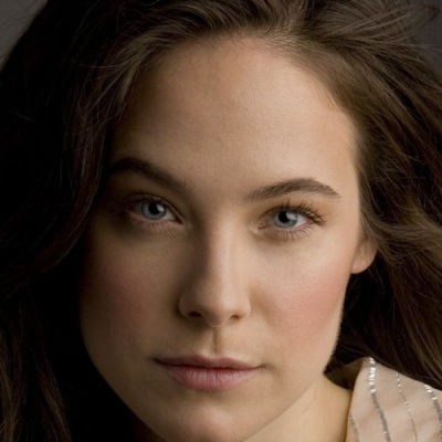 caroline-dhavernas